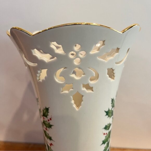 Lenox Holiday Pierced Holly Vase 9" with Box - Picture 8 of 11